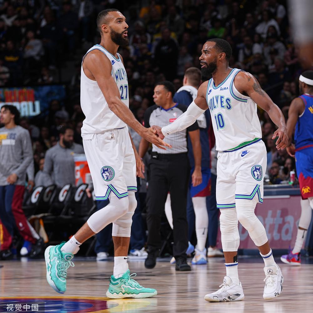 伊万关注李 伊万关注李